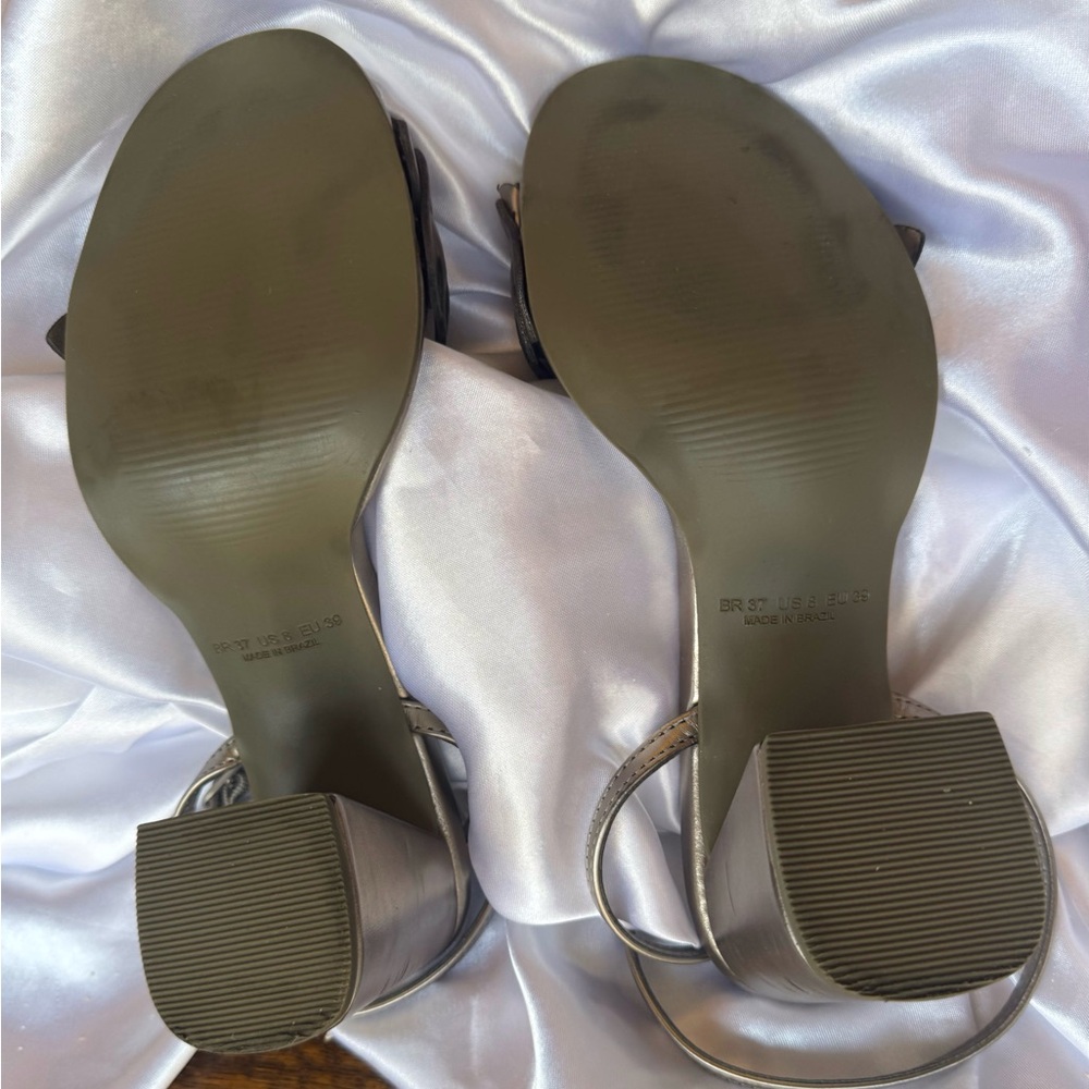 FARM Rio Gold Leaf Sandals - Picture 7 of 11